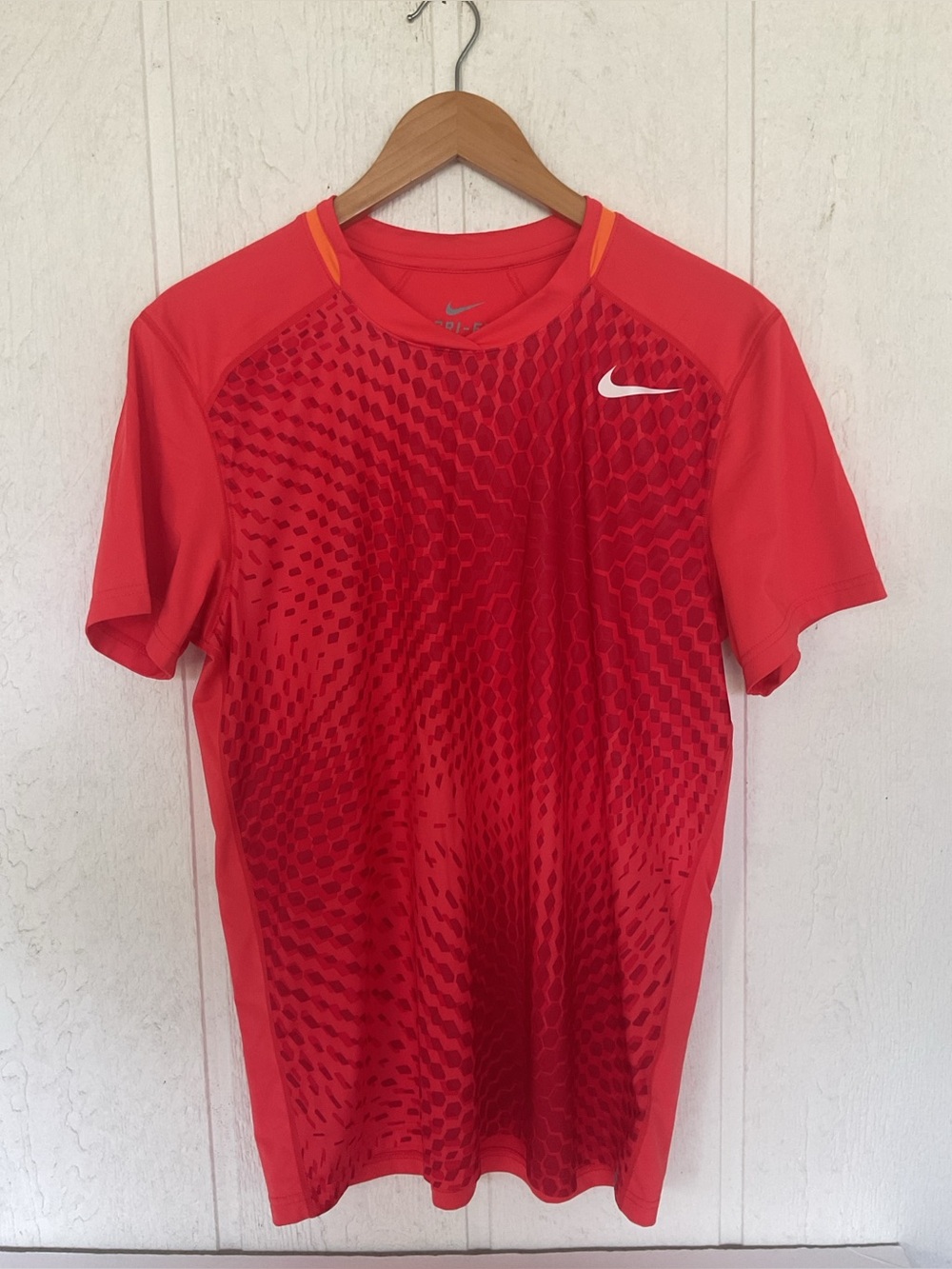 Nike DRI Fit Stretch Jersey Shirt. Size Medium